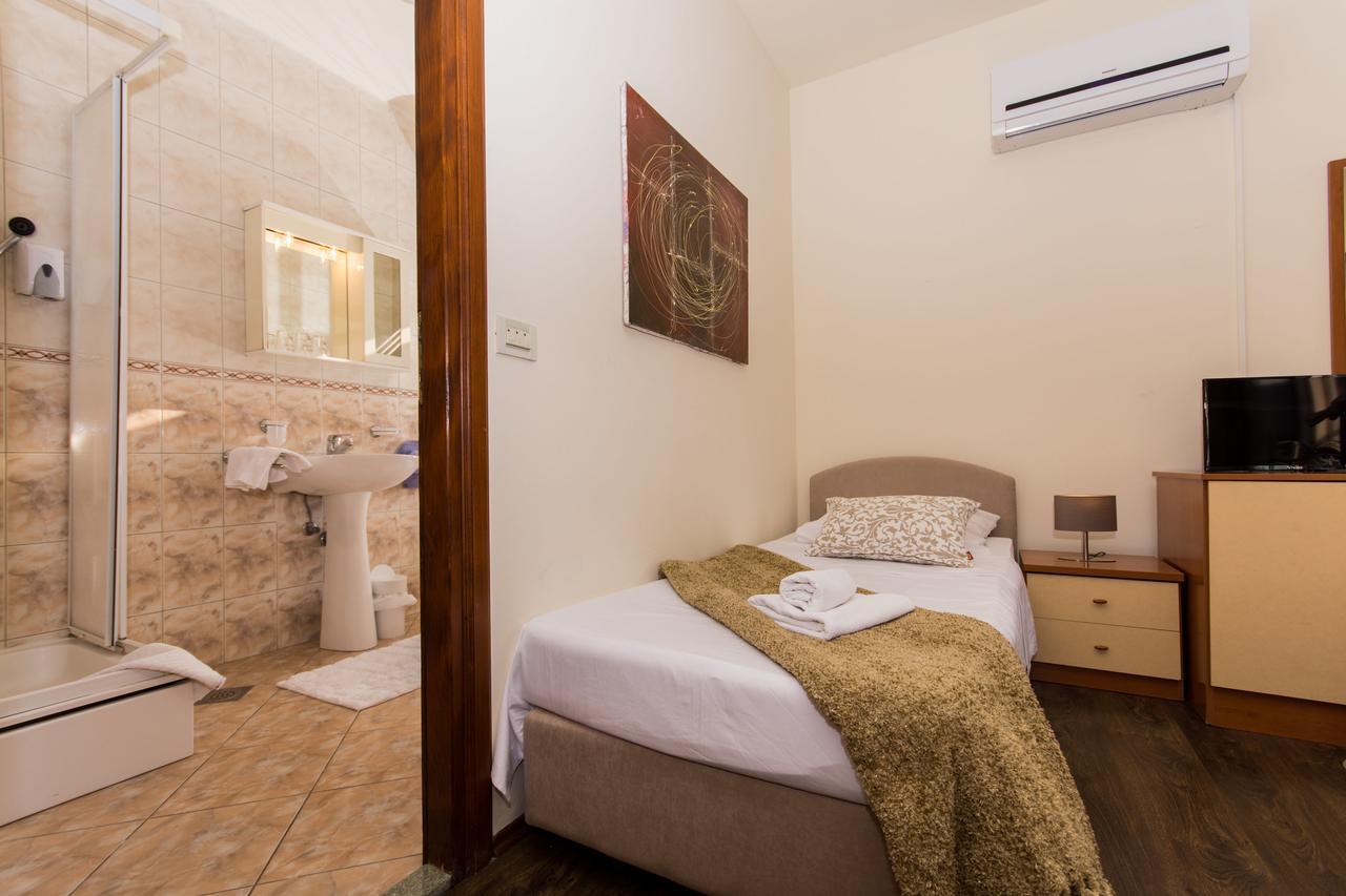 Rooms Villa Liza Trogir Bagian luar foto